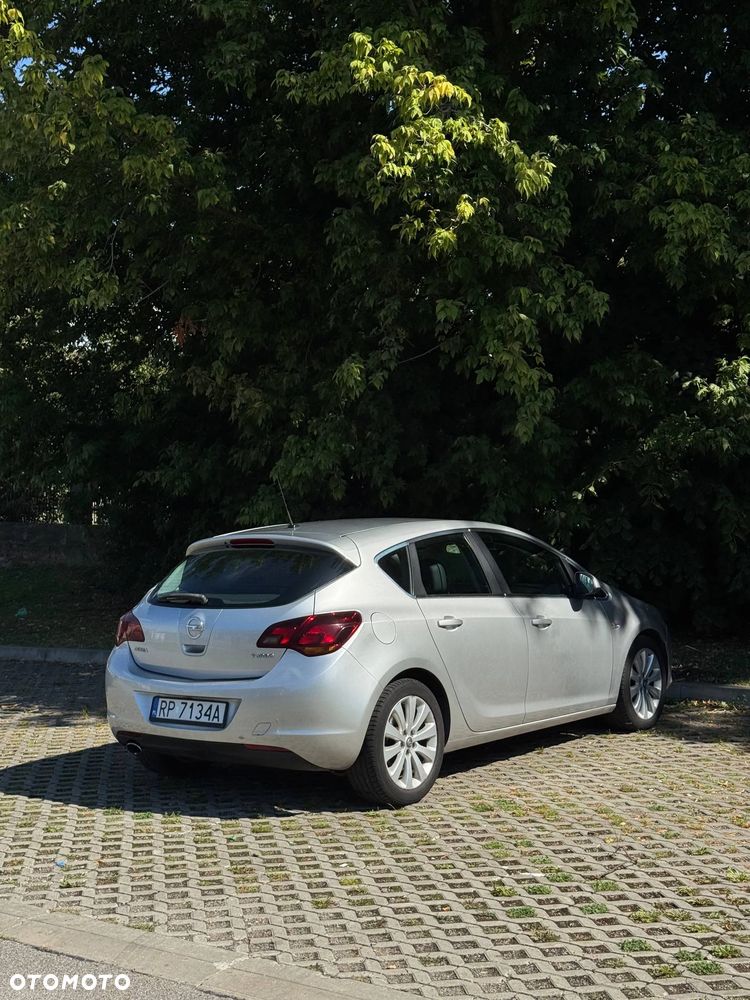 Opel Astra 1.4 Turbo - 10