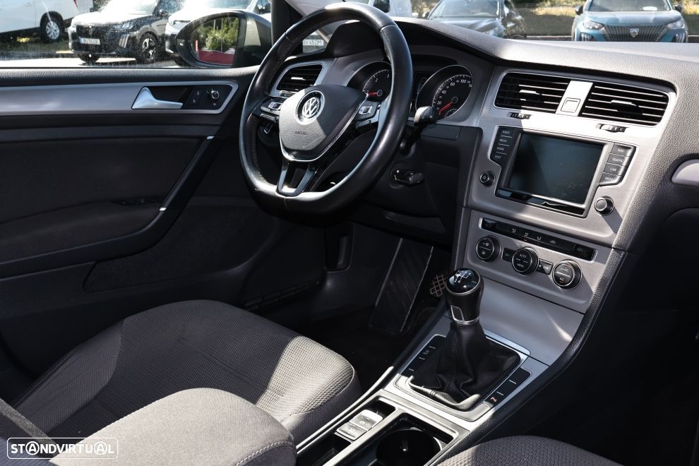 VW Golf 1.6 TDi BlueMotion Confortline - 10