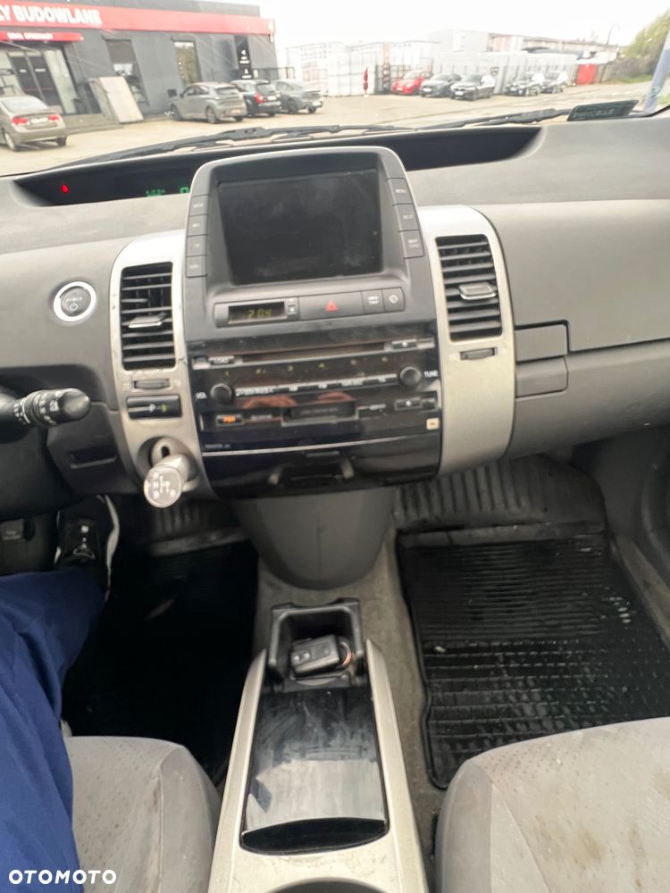 Toyota Prius 1.5 VVT-i Sol - 11