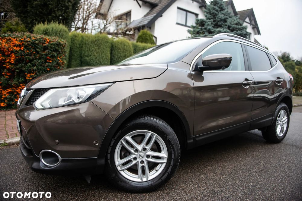 Nissan Qashqai 1.2 DIG-T Xtronic 360 - 1