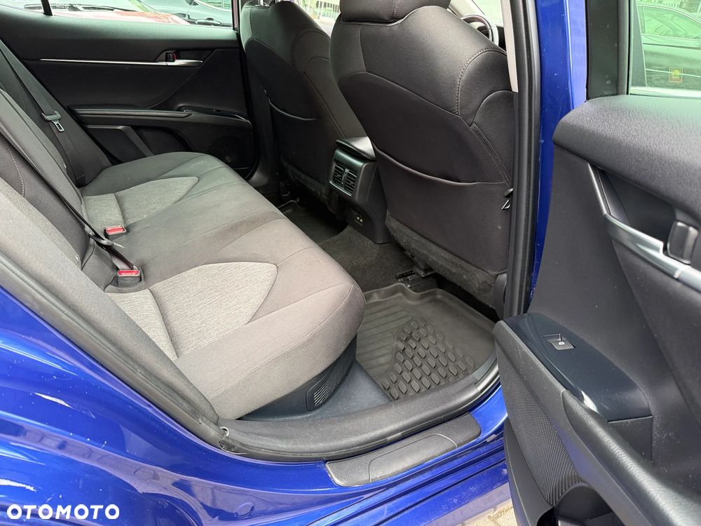 Toyota Camry 2.5 Hybrid Comfort CVT - 17