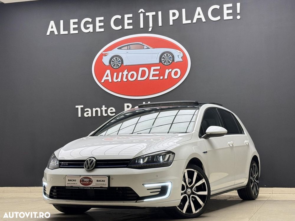 Volkswagen Golf - 1