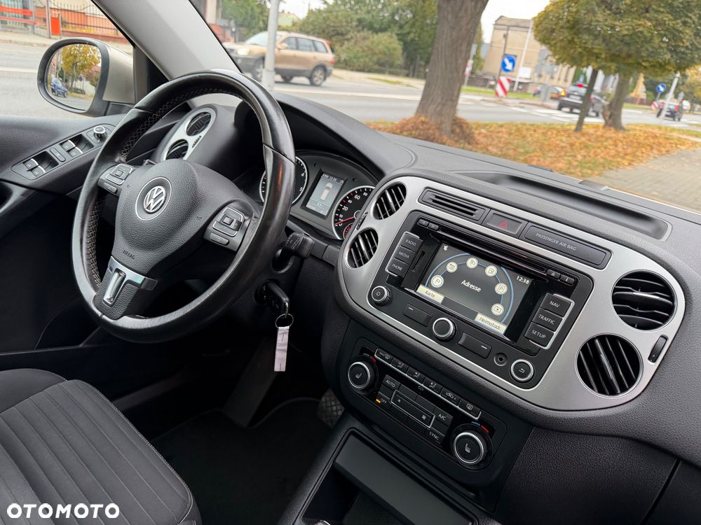 Volkswagen Tiguan 2.0 TDI DPF 4Motion BlueMotion Technology DSG Exclusive - 20