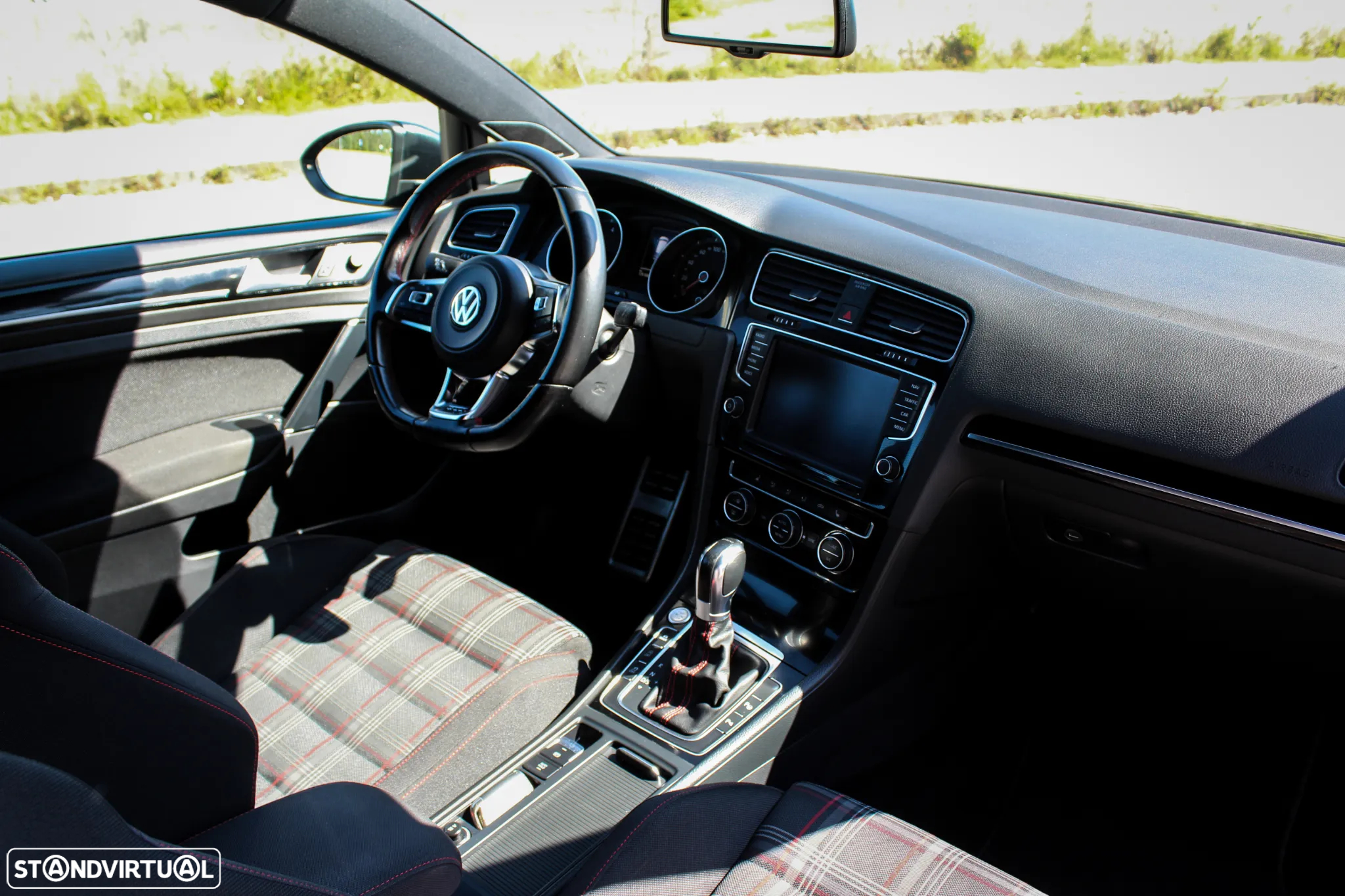 VW Golf 2.0 TSi GTi DSG Performance - 17