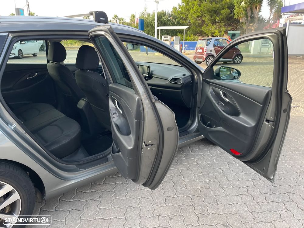 Hyundai i30 SW 1.6 CRDi Style 7DCT - 13