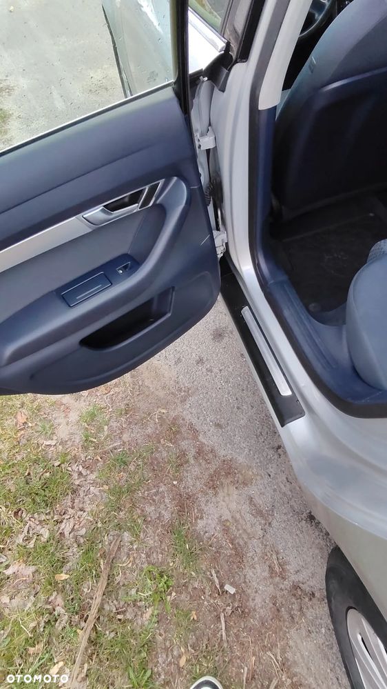 Audi A6 Avant 2.4 - 19