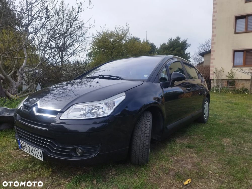 Citroën C4 2.0 16V Style - 1