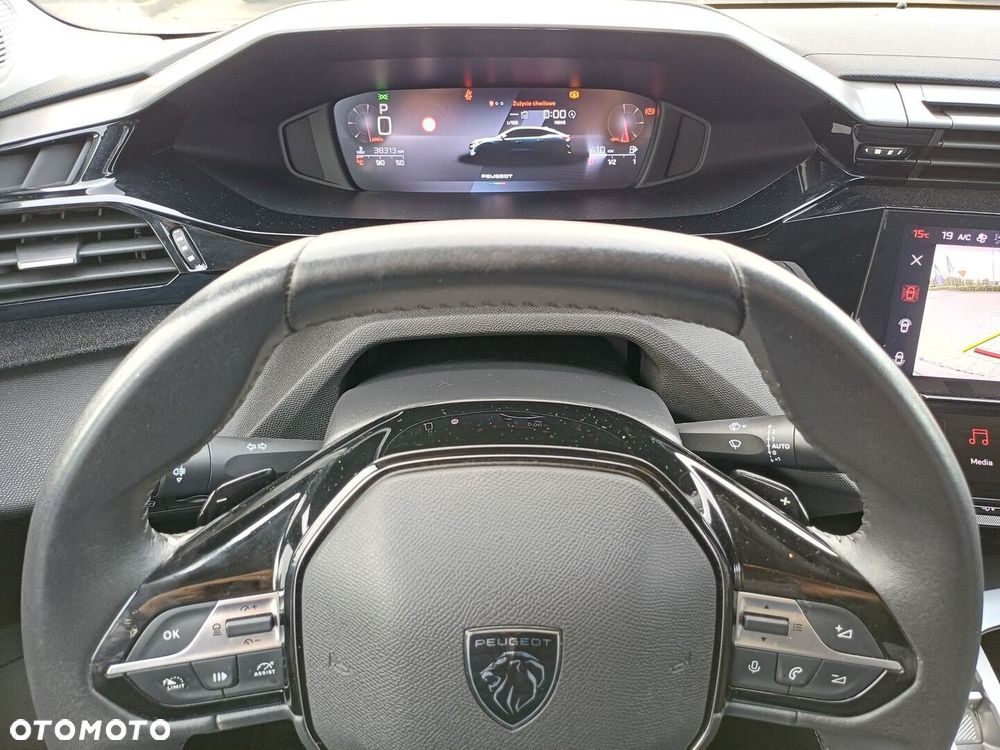 Peugeot 408 - 23