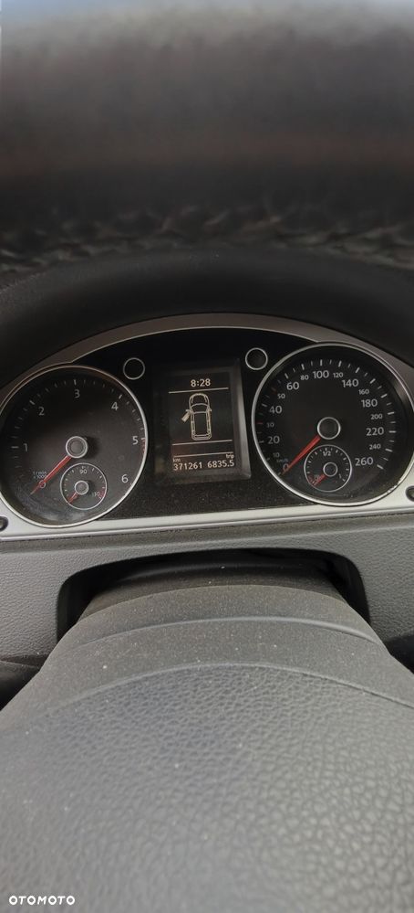Volkswagen Passat - 6