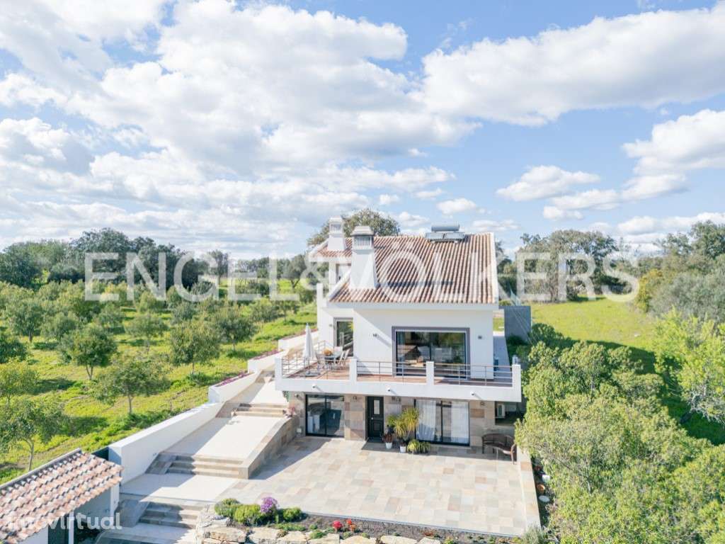 Hilltop Villa - Grande imagem: 3/35