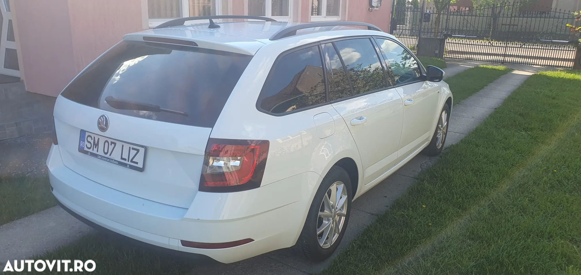 Skoda Octavia Combi Diesel 2.0 TDI Style - 4