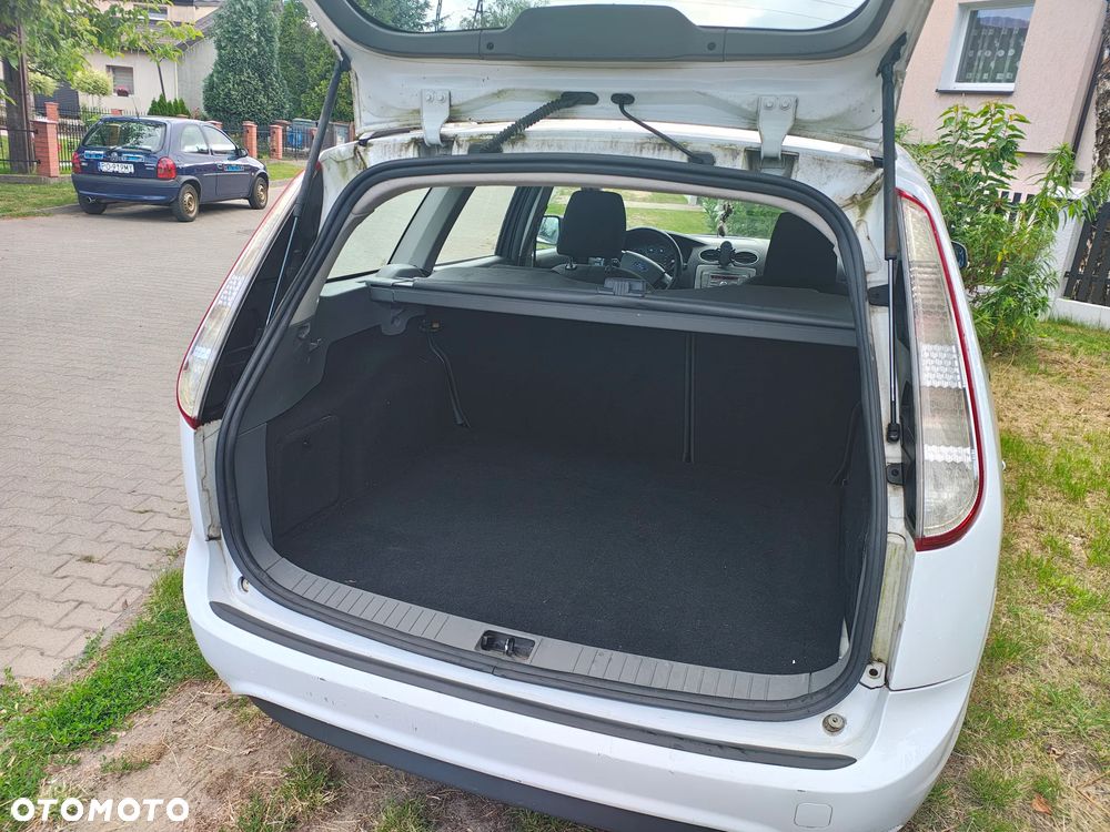 Ford Focus 1.6 Trend - 5