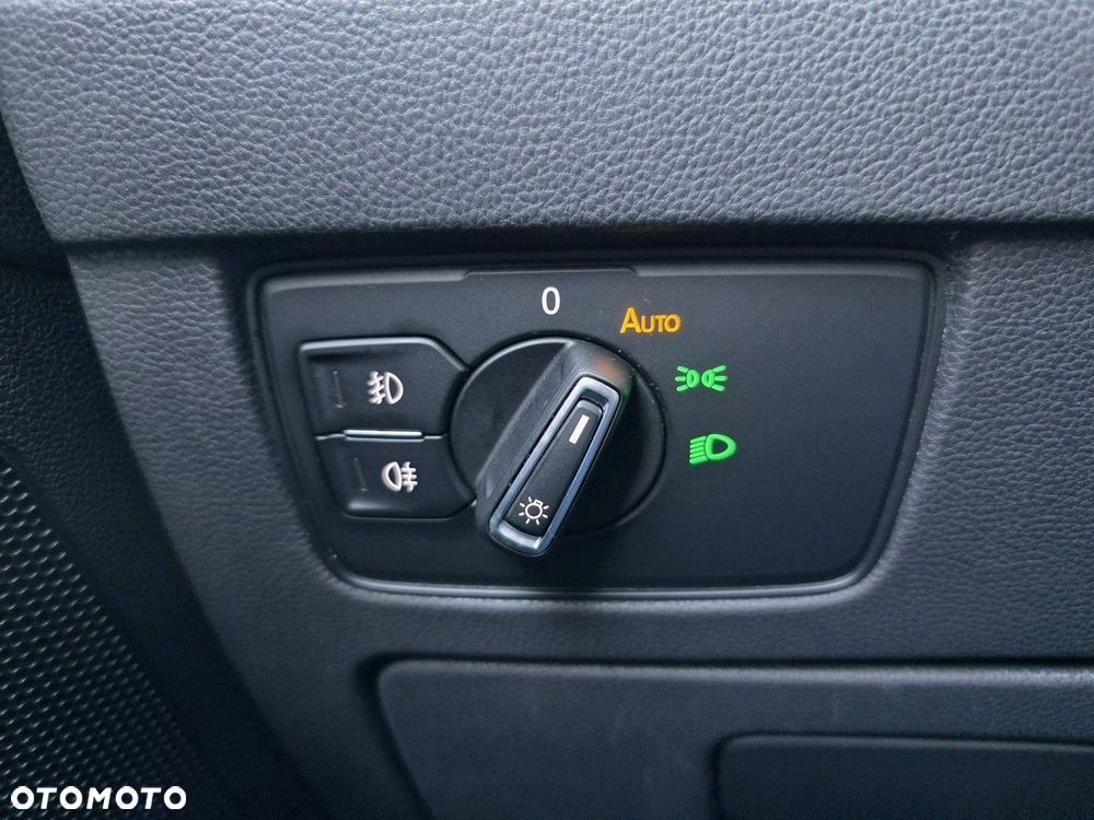 Volkswagen Passat - 15