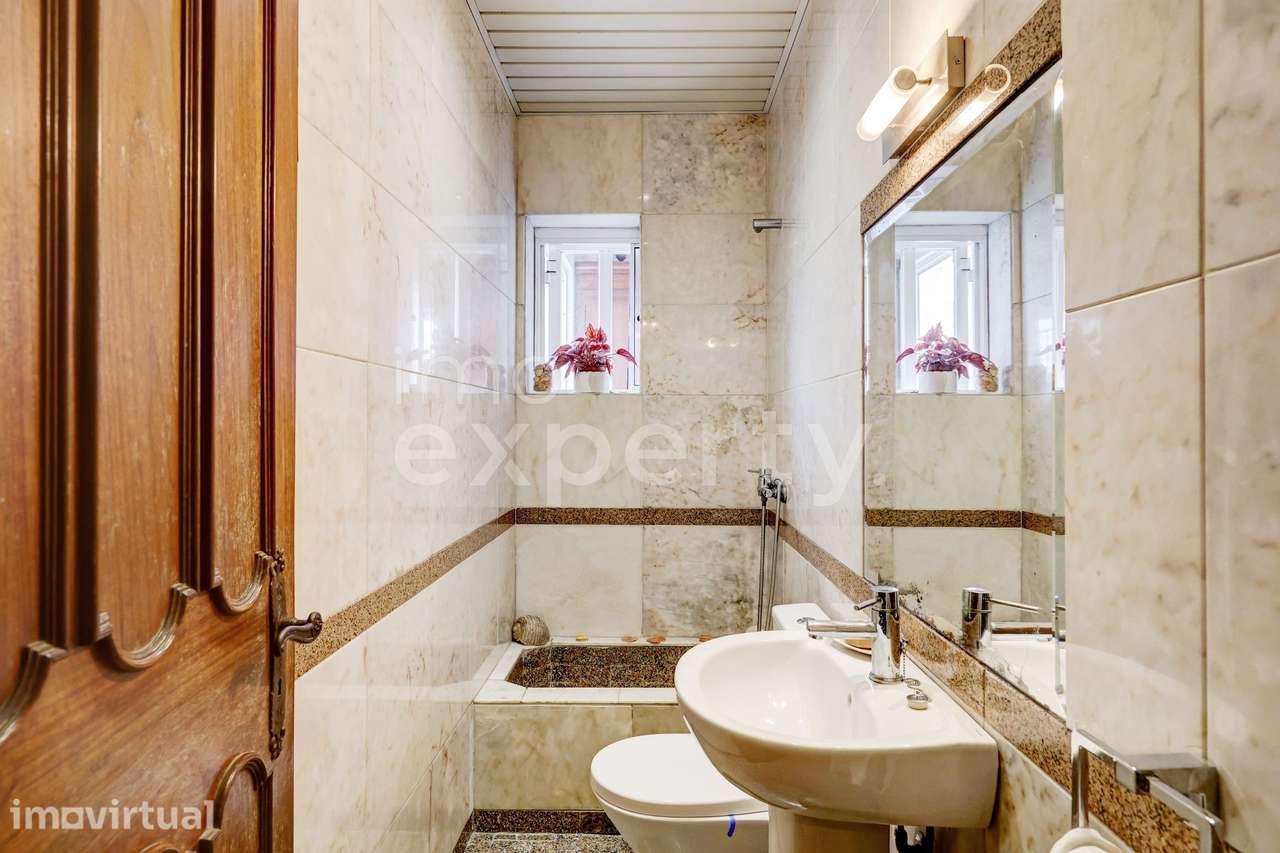 Acolhedora e espaçosa moradia para famílias ou investimento, em Algue - Grande imagem: 5/11