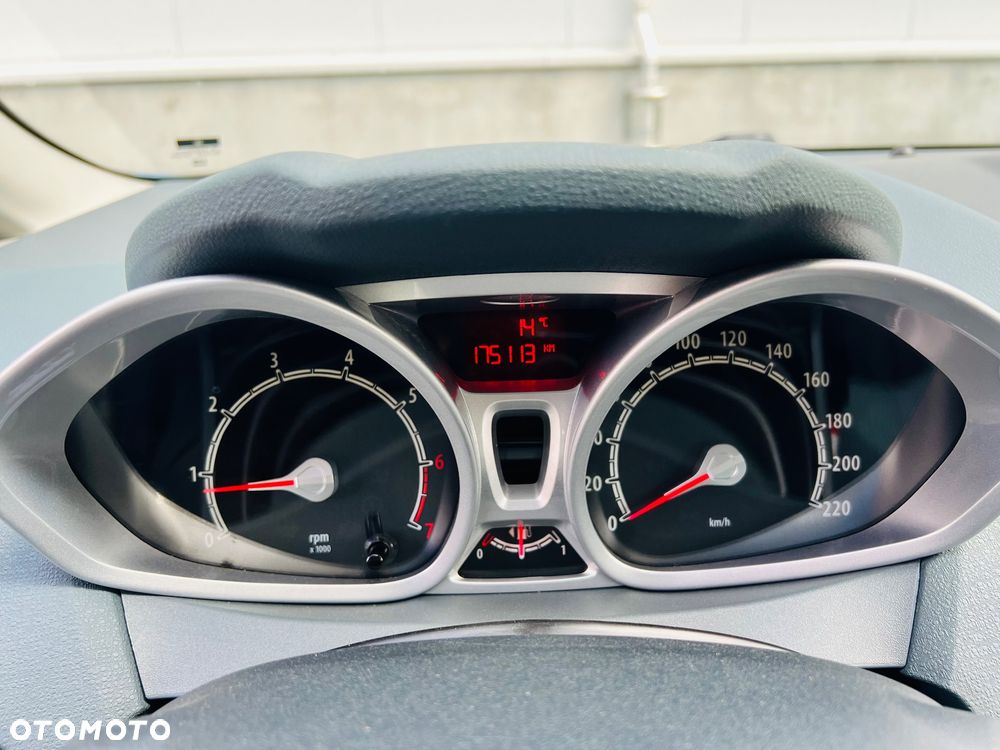 Ford Fiesta 1.25 Champions Edition - 7