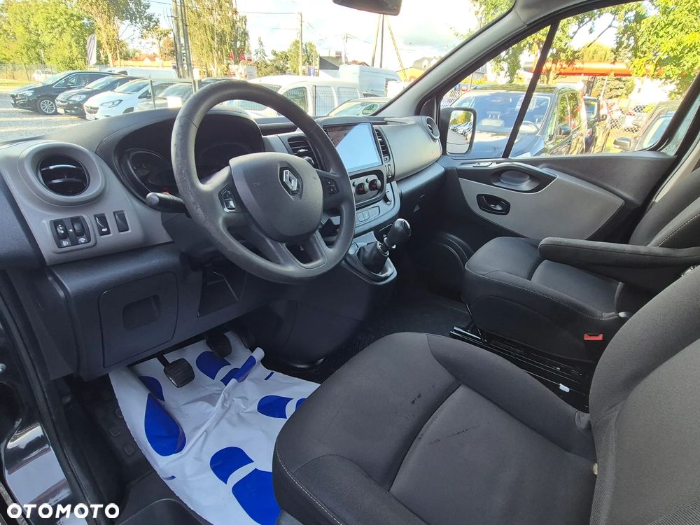 Renault Trafic - 26