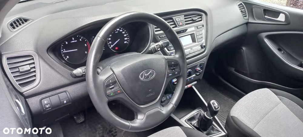 Hyundai i20 1.1 CRDi Comfort - 12