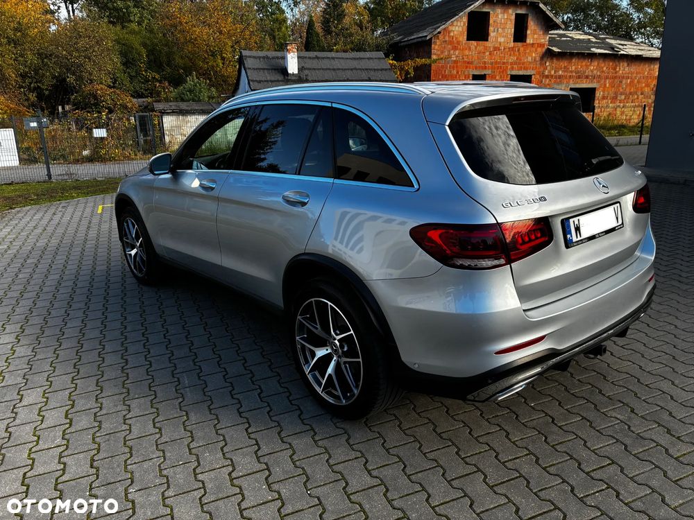 Mercedes-Benz Glc 300 2022 photo 3