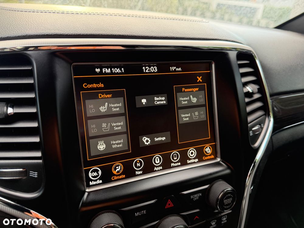 Jeep Grand Cherokee - 39