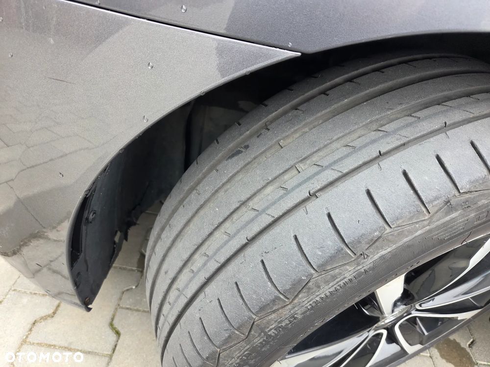 Hyundai i40 Kombi 1.7 CRDi DCT Premium - 9