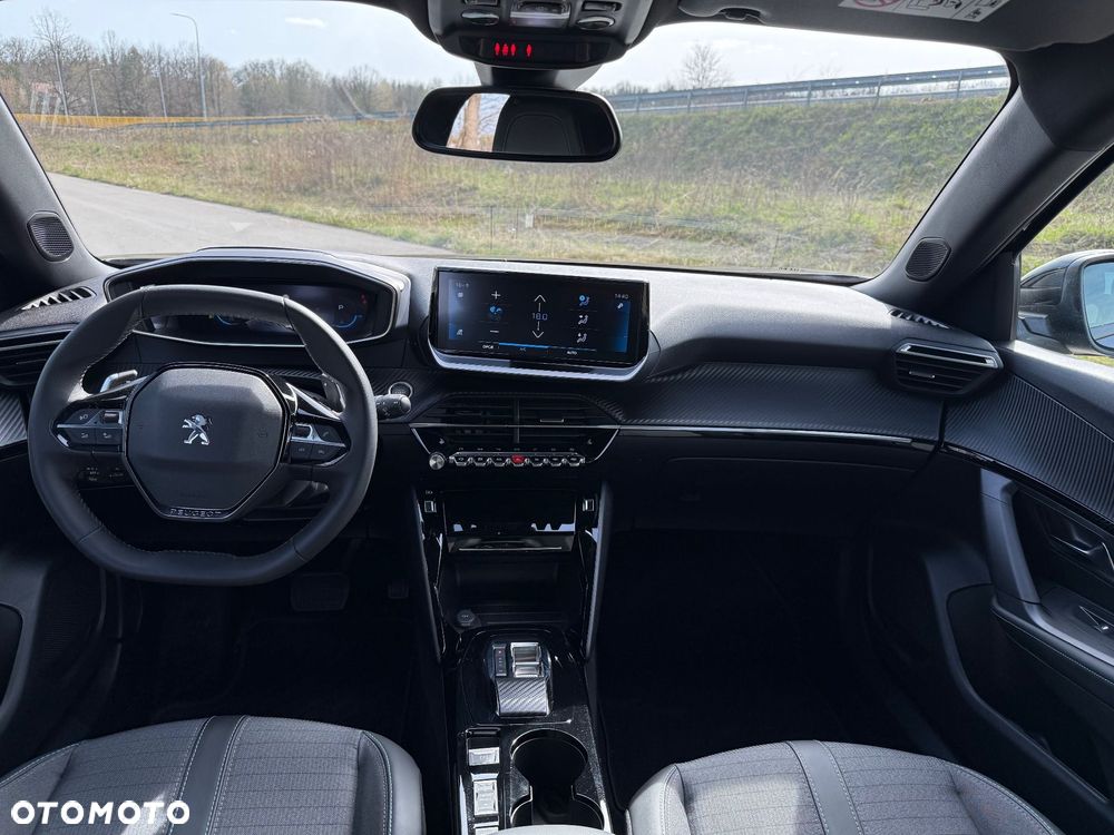 Peugeot 2008 1.2 PureTech Allure Pack S&S EAT8 - 11