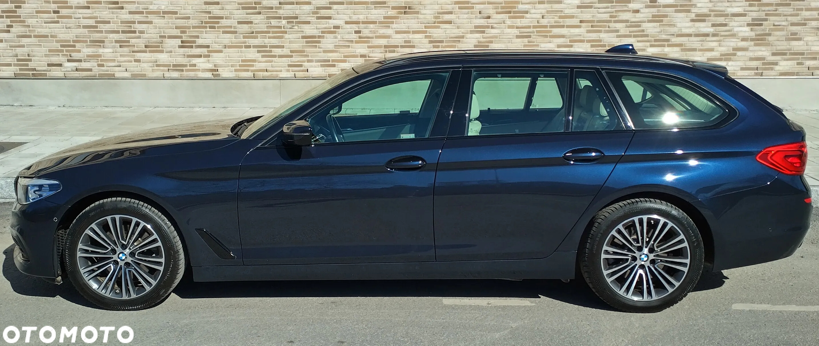 BMW Seria 5 520d Touring Sport Line - 14