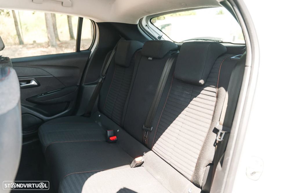 Peugeot 208 1.2 PureTech Active Pack - 34