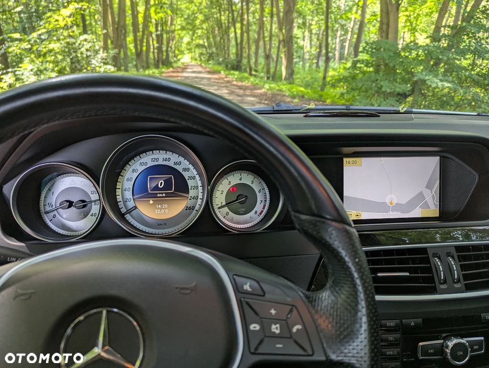 Mercedes-Benz Klasa C 200 CGI BlueEff Avantgarde - 5