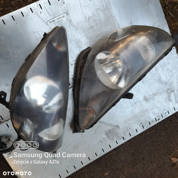 HONDA,JAZZ,(lift) (05-08).LAMPA PRZEDNIA (z wypustkami)