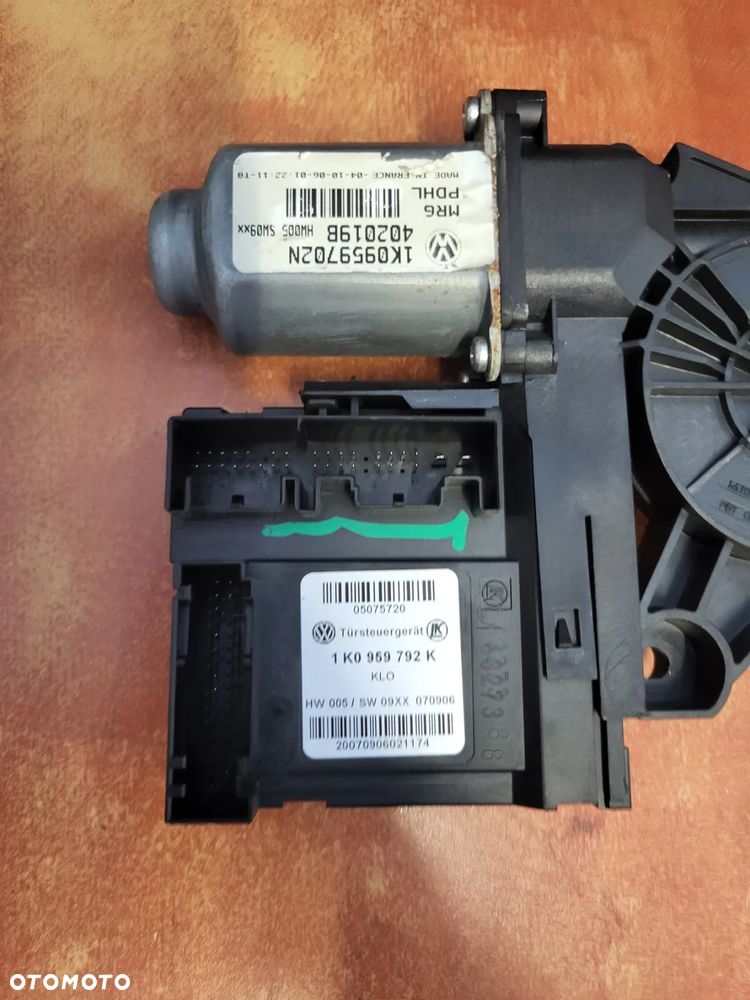 SILNICZEK SZYBY PRAWY PRZÓD VOLKSWAGEN GOLF V PASSAT B6  1K0959702N 1K0959792K - 2