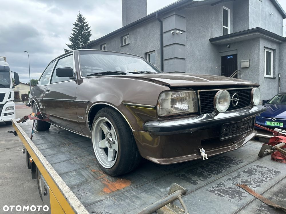 Opel Ascona - 1