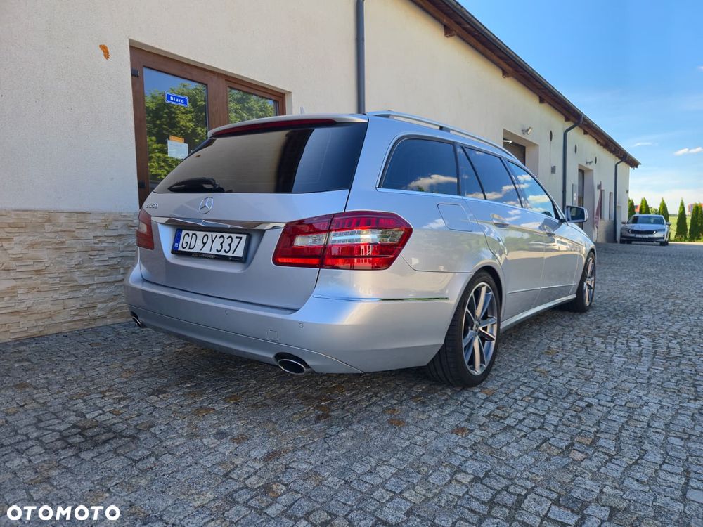 Mercedes-Benz Klasa E 350 CDI DPF BlueEFFICIENCY 7G-TRONIC Avantgarde - 2