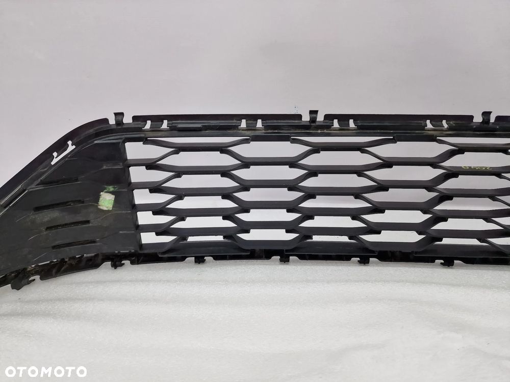 VW GOLF VII R-LINE 7 5G0 LIFT 16- KRATKA ŚRODKOWA ZDERZAKA PRZEDNIEGO PRZÓD , NR 5G0853677AC , NR AUKCJI KR204 - 12