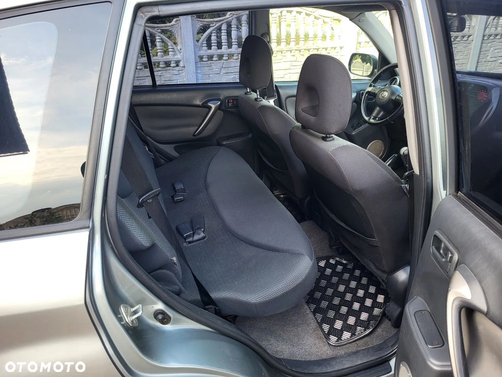 Toyota RAV4 - 29