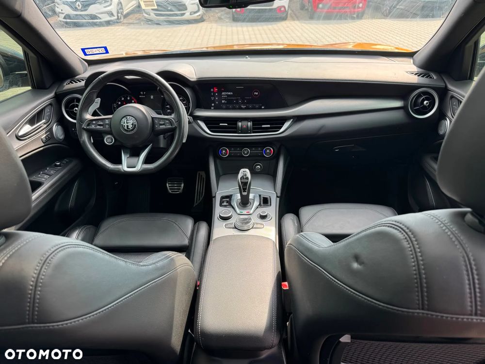 Alfa Romeo Stelvio 2.0 Turbo 16V AT8-Q4 Tributo Italiano - 17