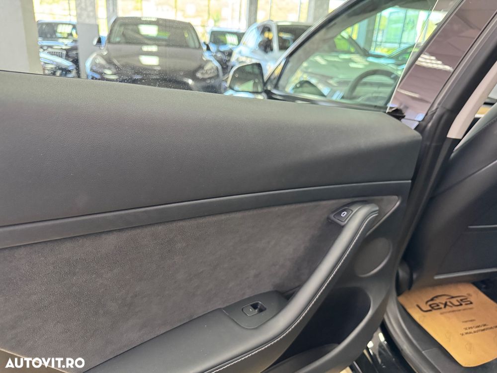 Tesla Model 3 Langstreckenbatterie Allradantrieb Dual Motor - 21