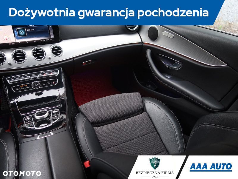 Mercedes-Benz Klasa E - 9