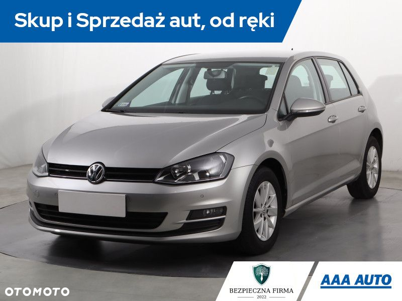 Volkswagen Golf - 2