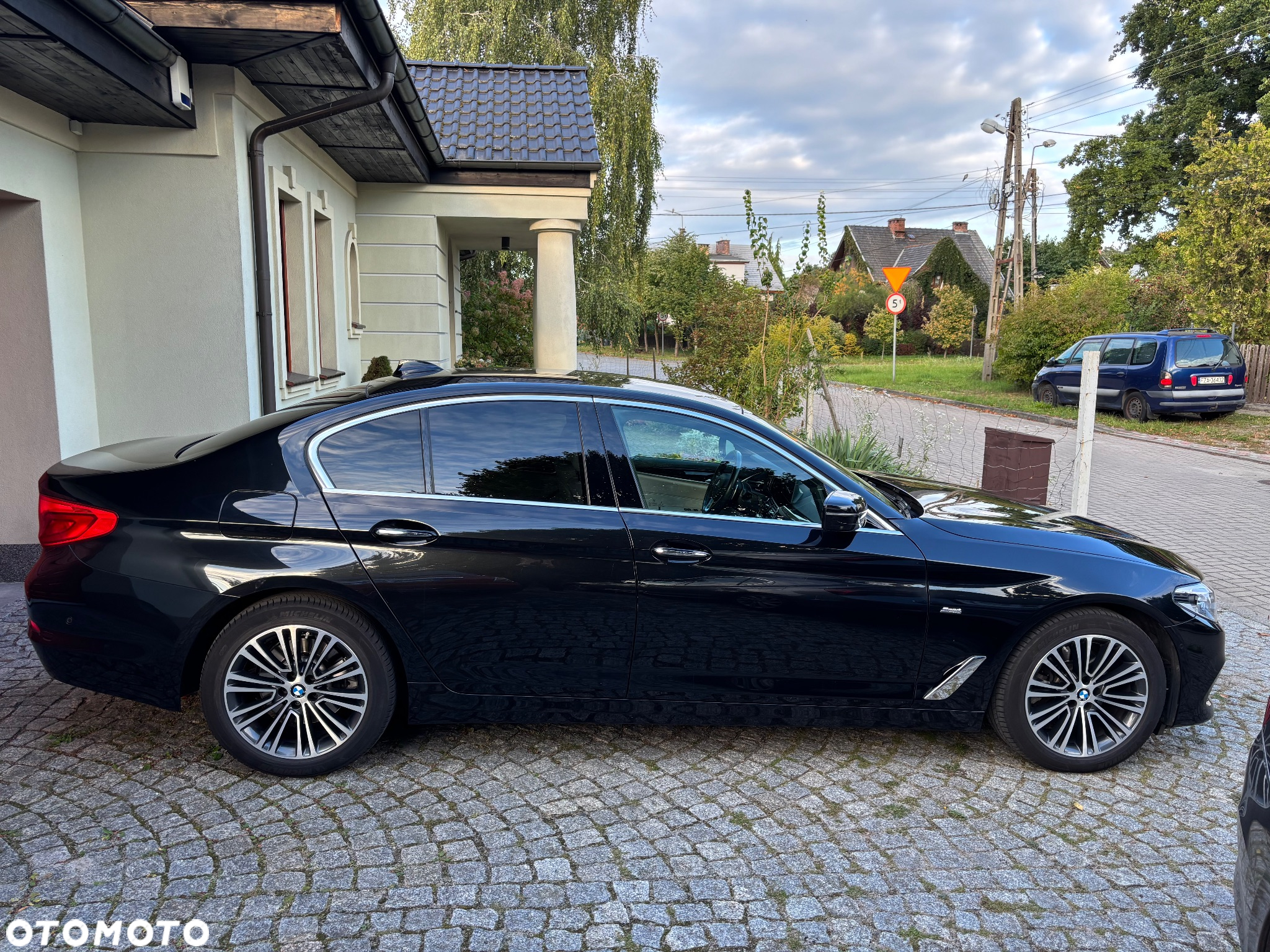 BMW Seria 5 520d Sport Line - 6