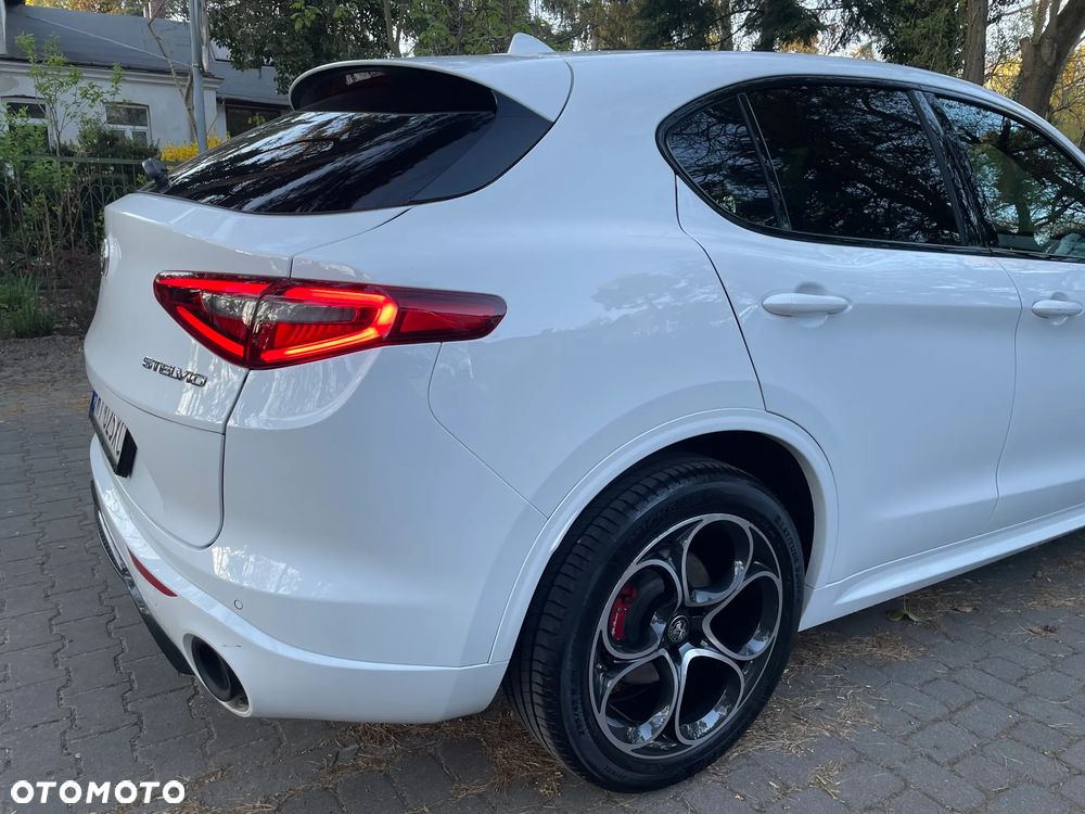 Alfa Romeo Stelvio 2.0 Turbo Veloce Q4 - 11
