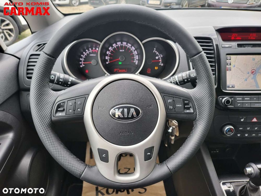 Kia Venga - 12