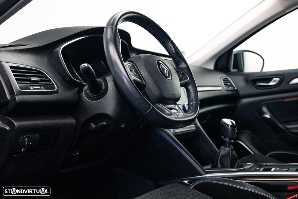 Renault Mégane Sport Tourer 1.2 TCE Dynamique S SS - 22