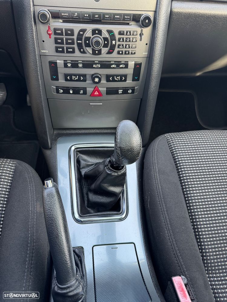Peugeot 407 SW 1.6 HDi SE Navteq FAP - 28