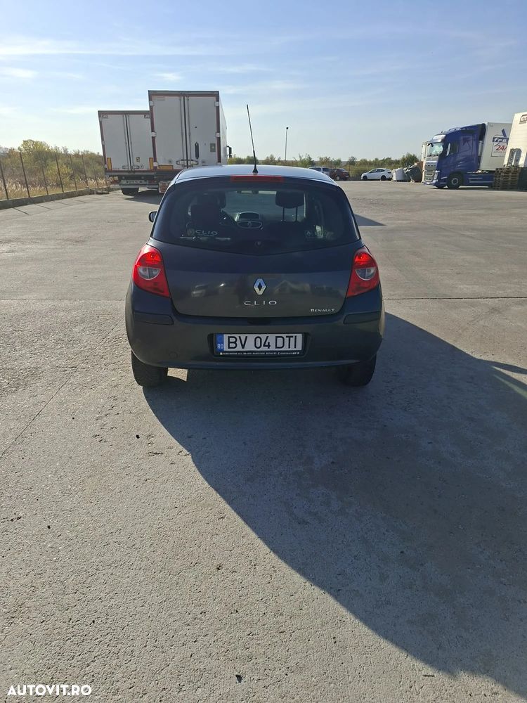 Renault Clio - 3