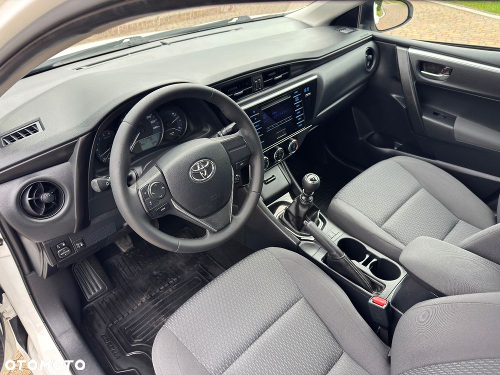 Toyota Corolla 1.4 D-4D Active EU6 - 31