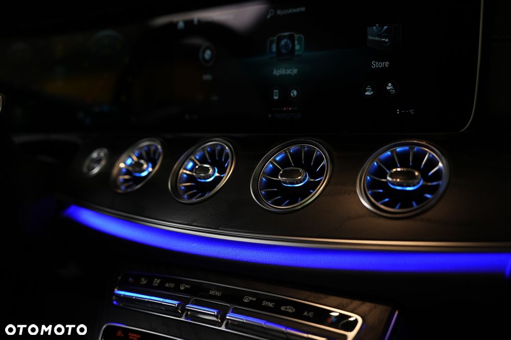 Mercedes-Benz Klasa E 200 9G-TRONIC - 22