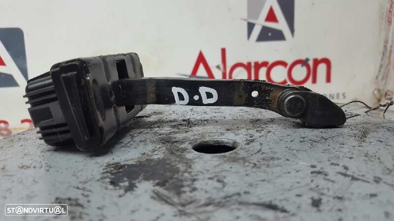 RETENTOR DA PORTA DIANTEIRA DIREITA BMW SERIE 3 BERLINA (E90) 320D - 2
