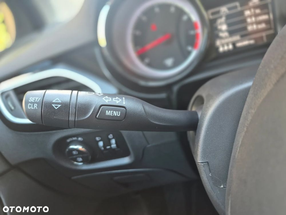 Opel Astra 1.4 Turbo Innovation - 13