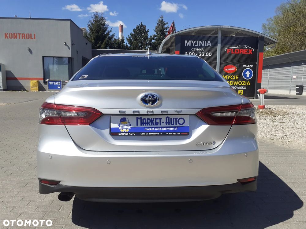 Toyota Camry 2.5 Hybrid Executive CVT - 3