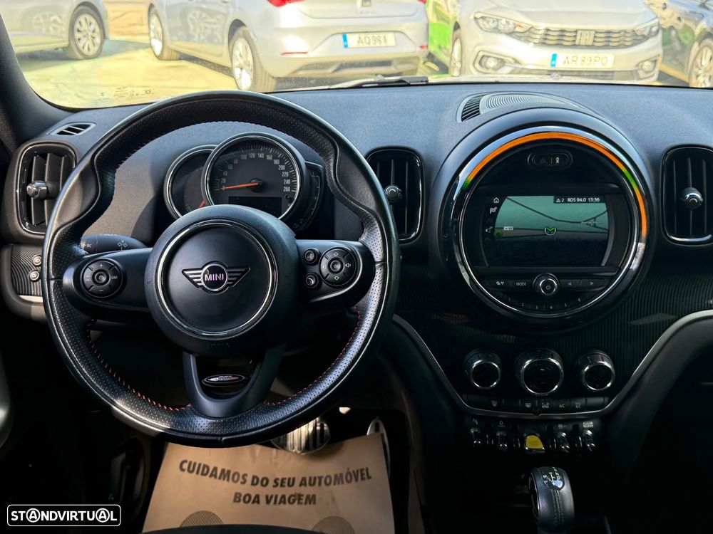 MINI Countryman Cooper SE ALL4 Auto - 32